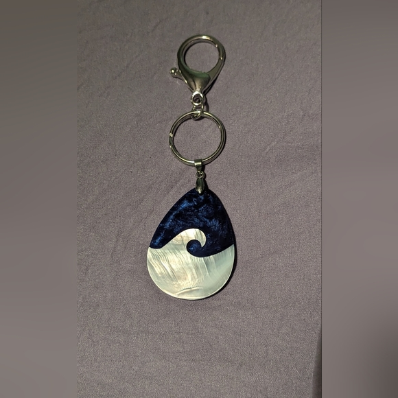 Other - Keychain/purse charm wave NWOT